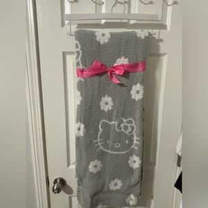 Hello kitty super soft throw 50in. X 60in.